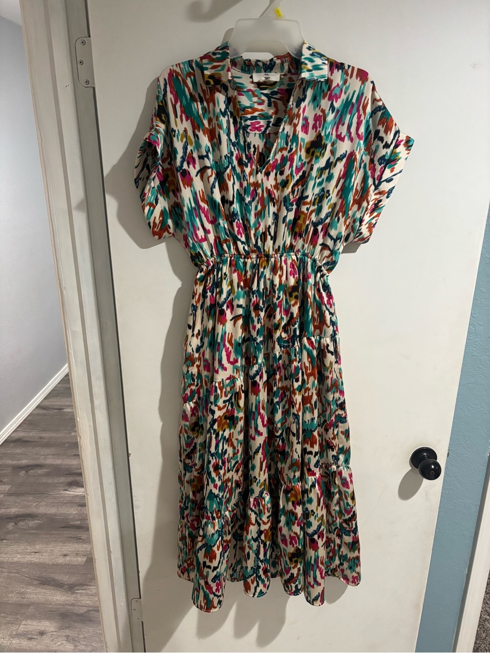 entro Cream Maxi Dress with Multicolor Print (Teal, Pink, Mustard, Brown, Navy) - Picture 4 of 4